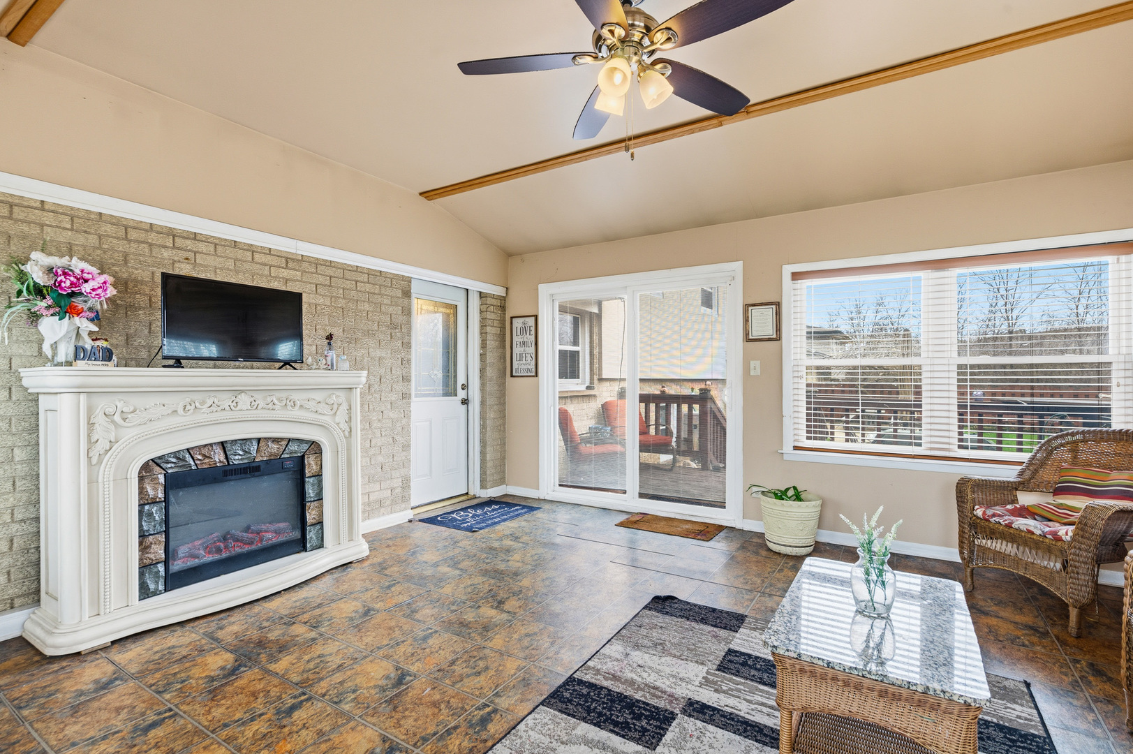 4038 Denley Avenue, Schiller Park, IL 60176