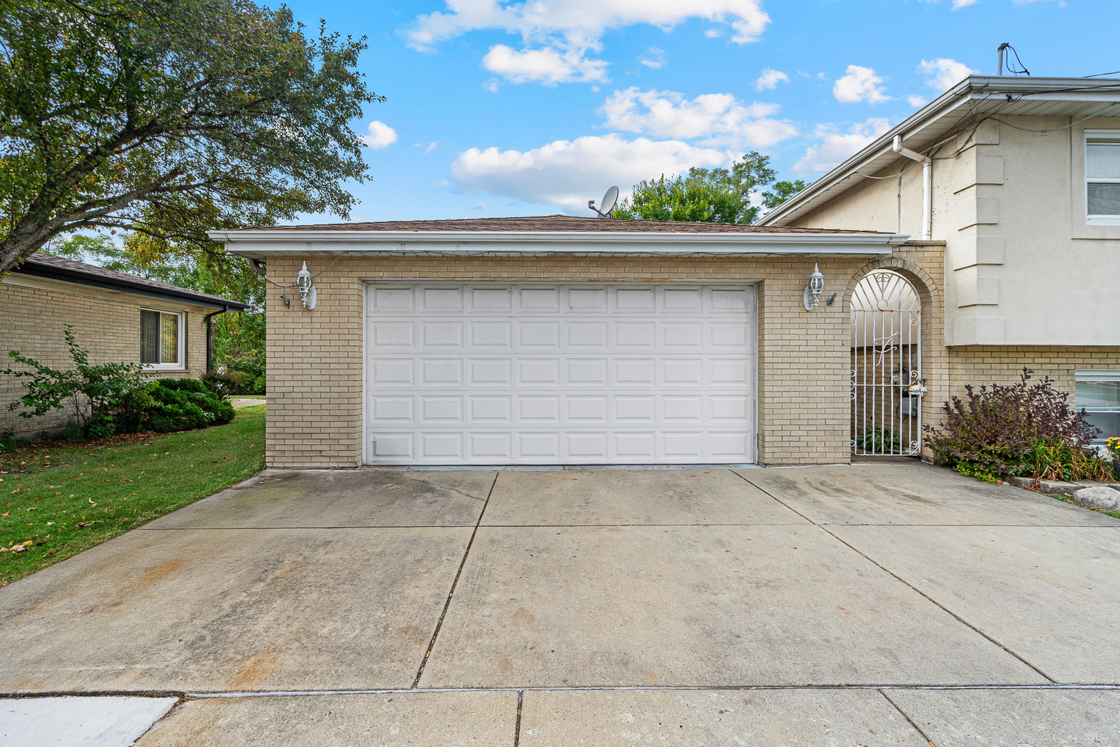 4038 Denley Avenue, Schiller Park, IL 60176