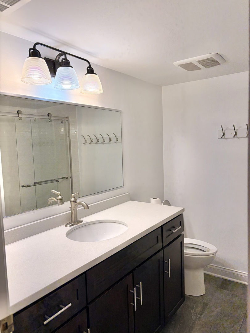 9194 South Road #B, Palos Hills, IL 60465