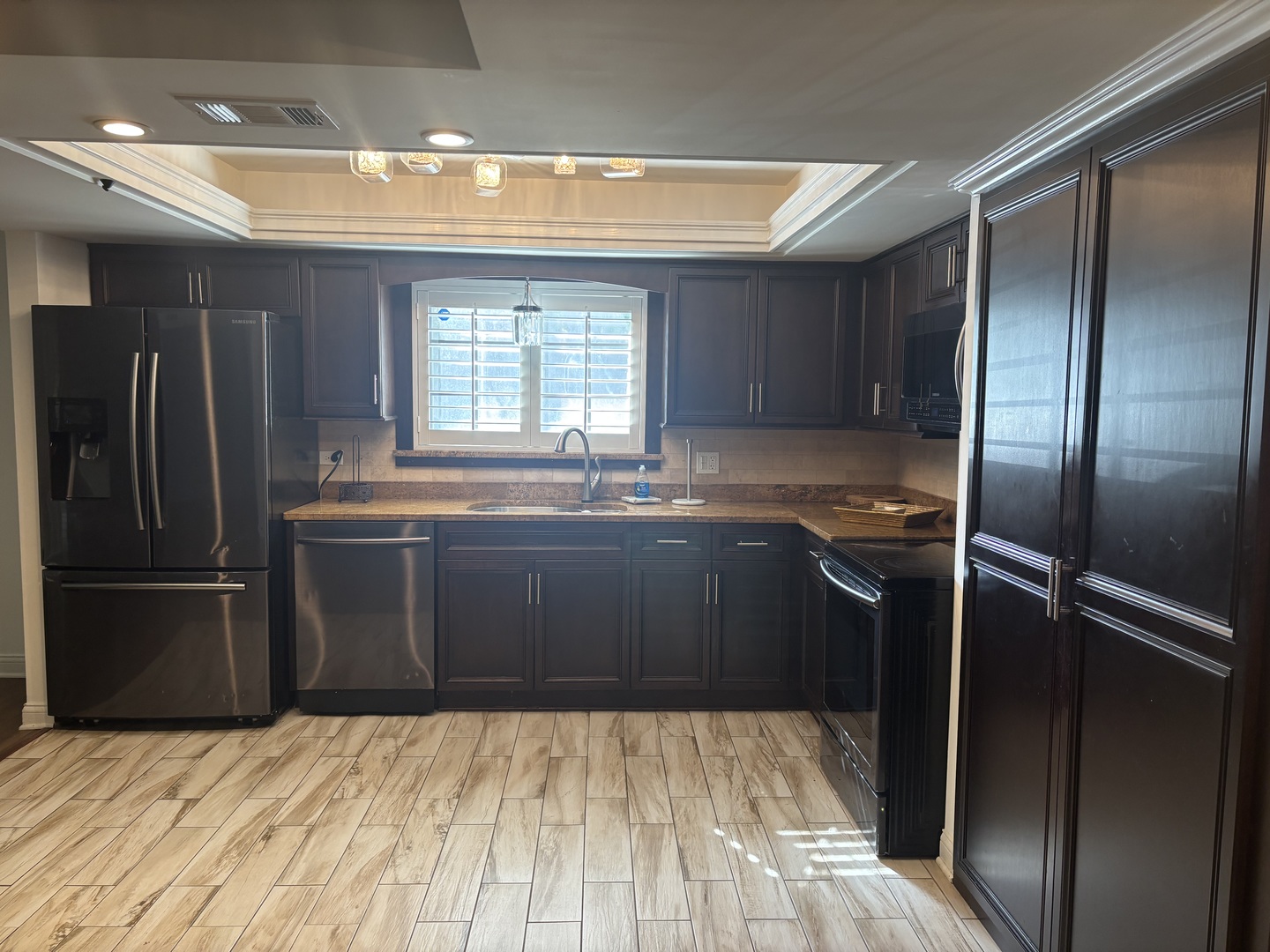 9194 South Road #B, Palos Hills, IL 60465