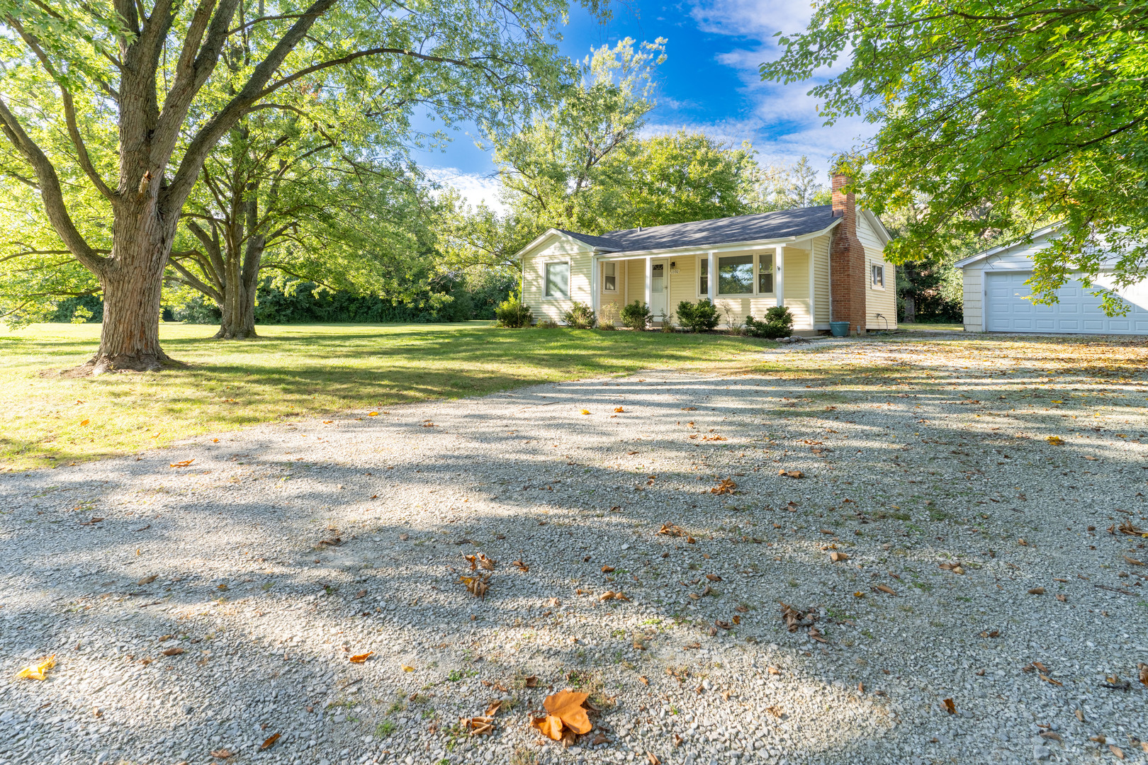 1392 W 52nd Place, La Grange Highlands, IL 60525