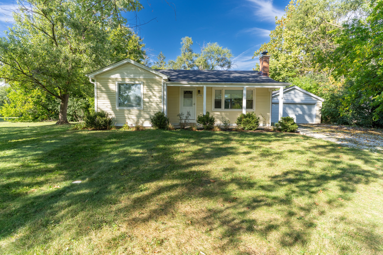 1392 W 52nd Place, La Grange Highlands, IL 60525