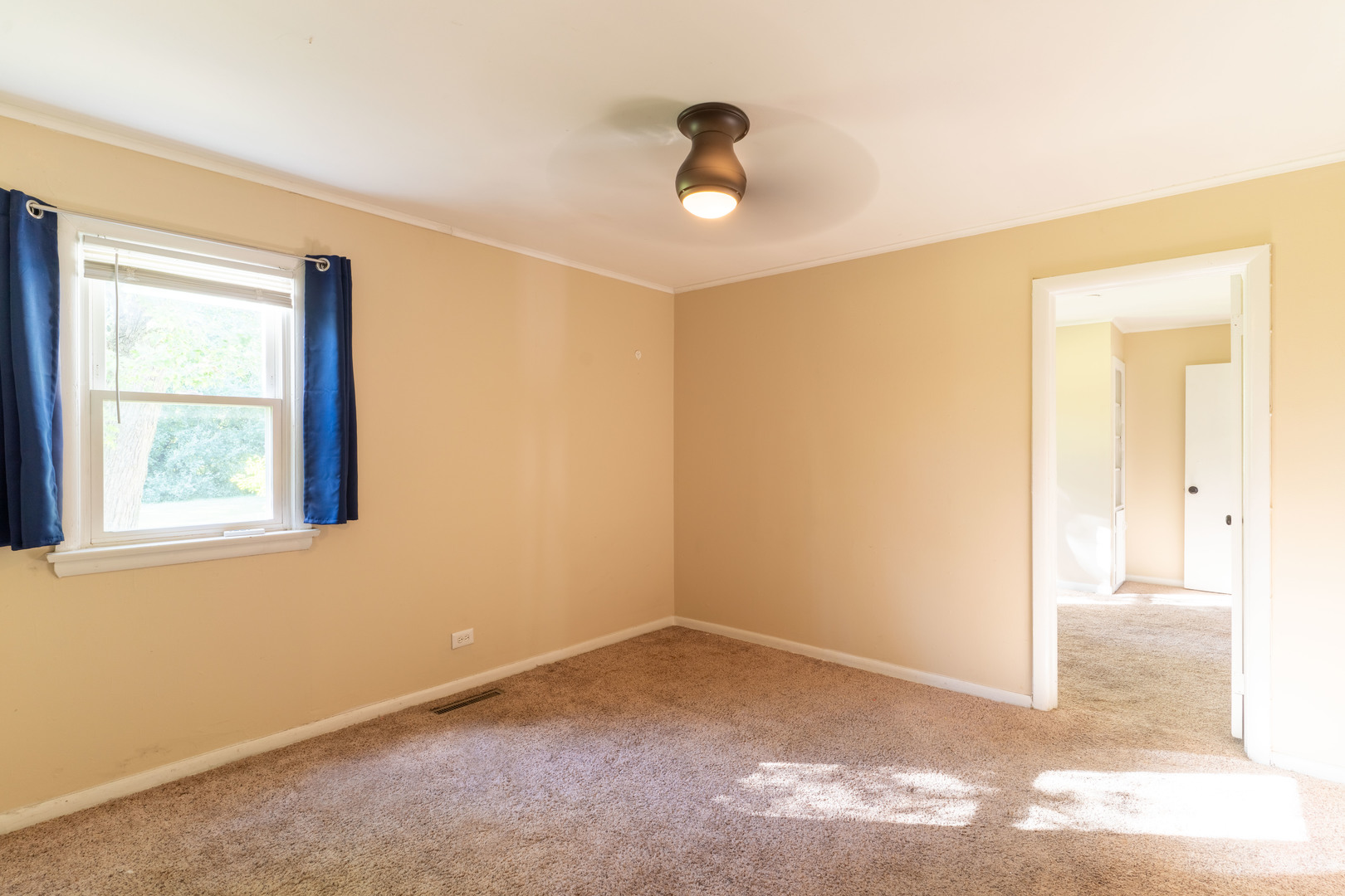 1392 W 52nd Place, La Grange Highlands, IL 60525