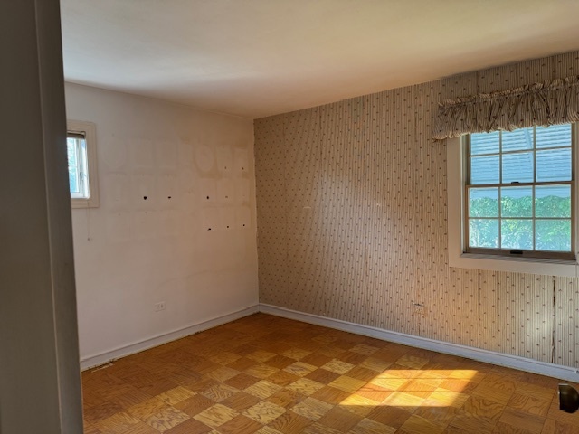 8258 N Ozark Avenue, Niles, IL 60714