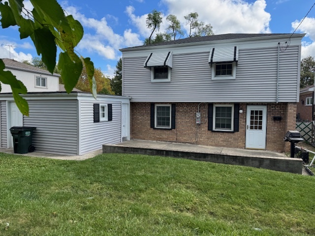 8258 N Ozark Avenue, Niles, IL 60714