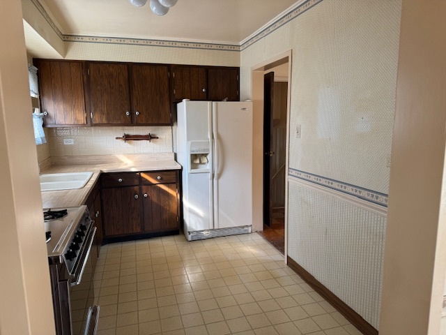 8258 N Ozark Avenue, Niles, IL 60714