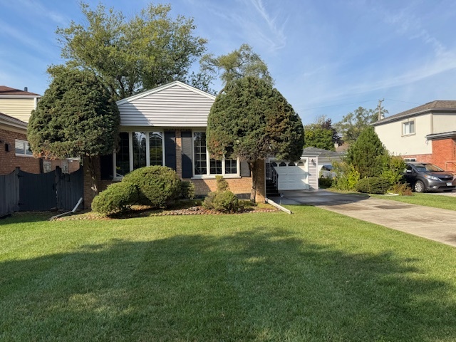 8258 N Ozark Avenue, Niles, IL 60714