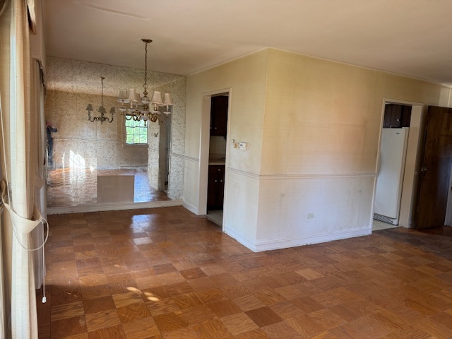 8258 N Ozark Avenue, Niles, IL 60714