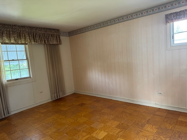 8258 N Ozark Avenue, Niles, IL 60714