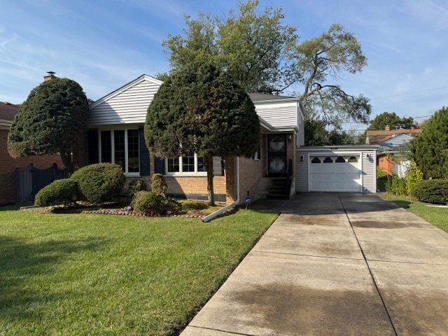 8258 N Ozark Avenue, Niles, IL 60714