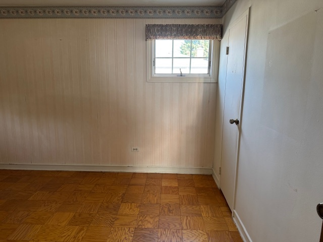 8258 N Ozark Avenue, Niles, IL 60714