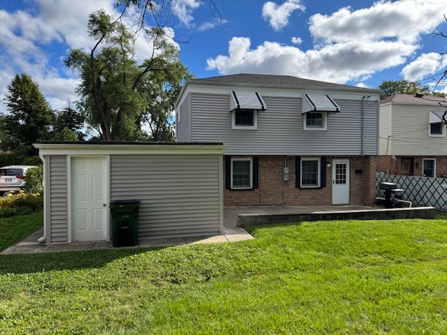 8258 N Ozark Avenue, Niles, IL 60714