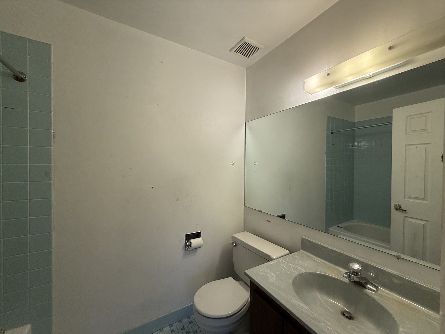 7 E CARRIAGEWAY Drive #311, Hazel Crest, IL 60429