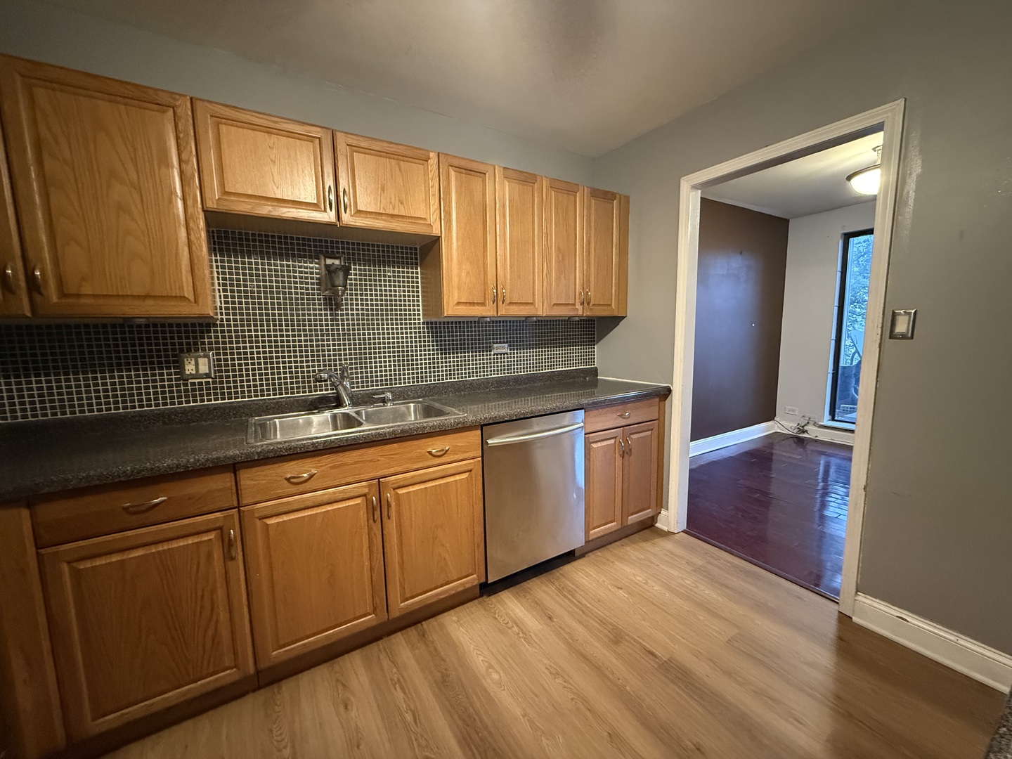 7 E CARRIAGEWAY Drive #311, Hazel Crest, IL 60429