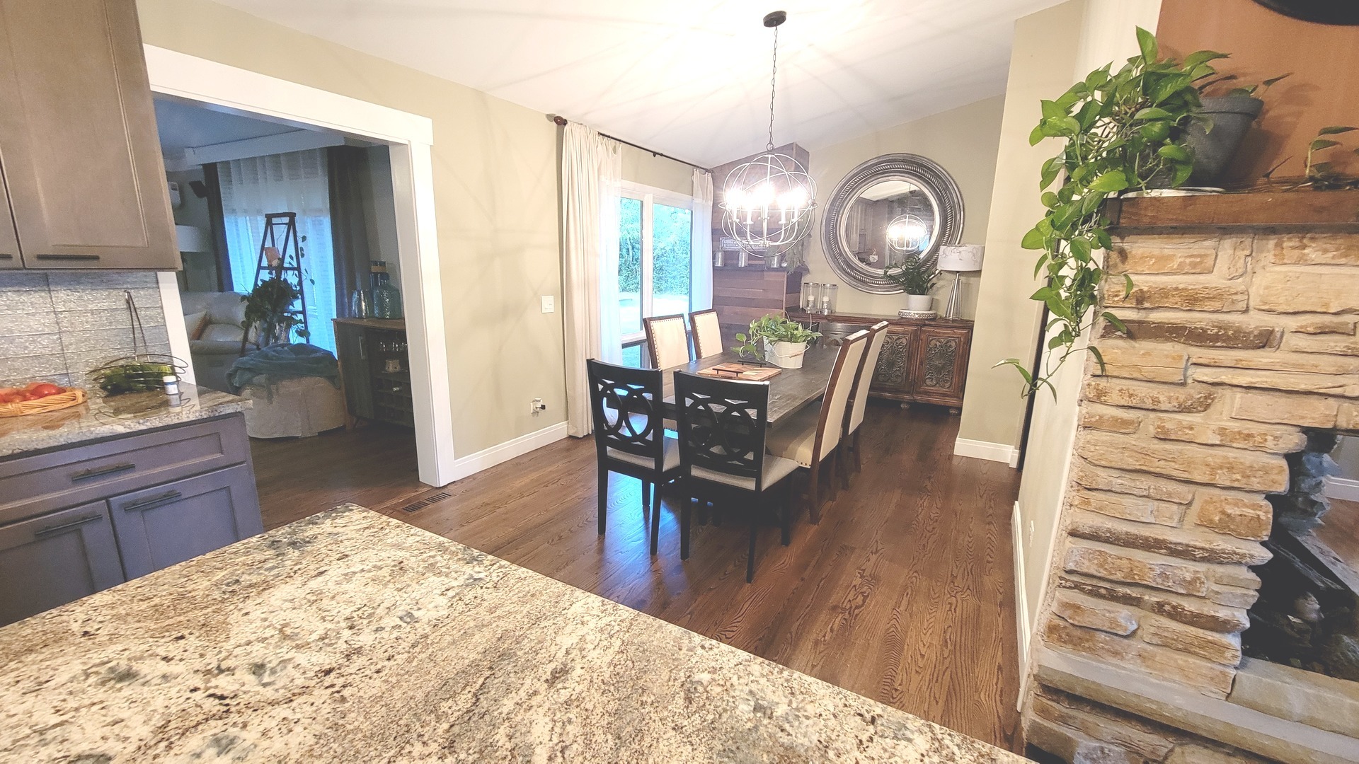 83 Wildwood Drive, Barrington, IL 60010