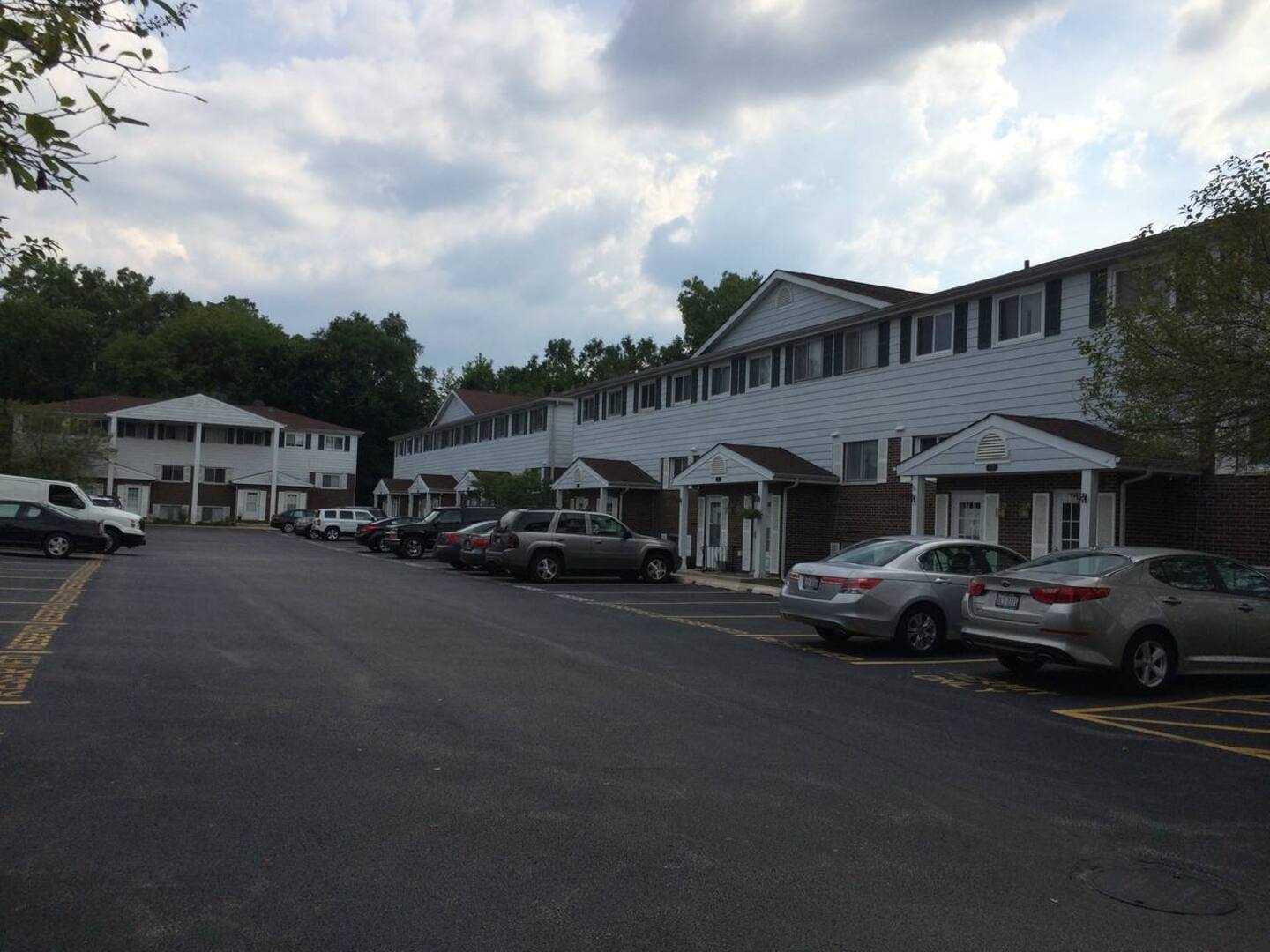 Libertyville, IL 60048