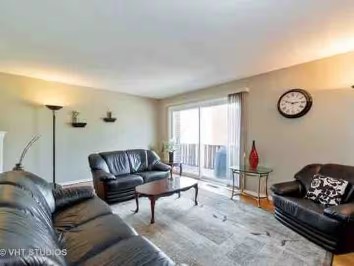 Libertyville, IL 60048