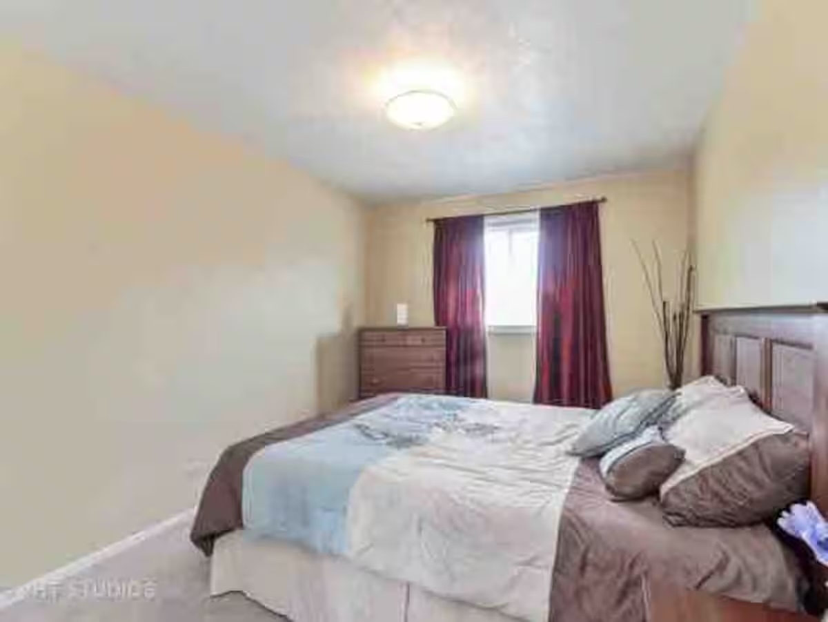 Libertyville, IL 60048