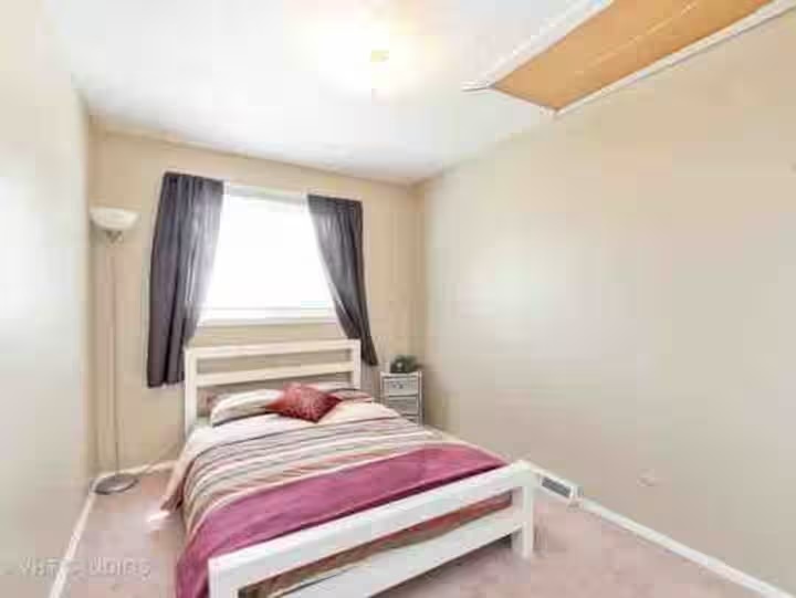 Libertyville, IL 60048