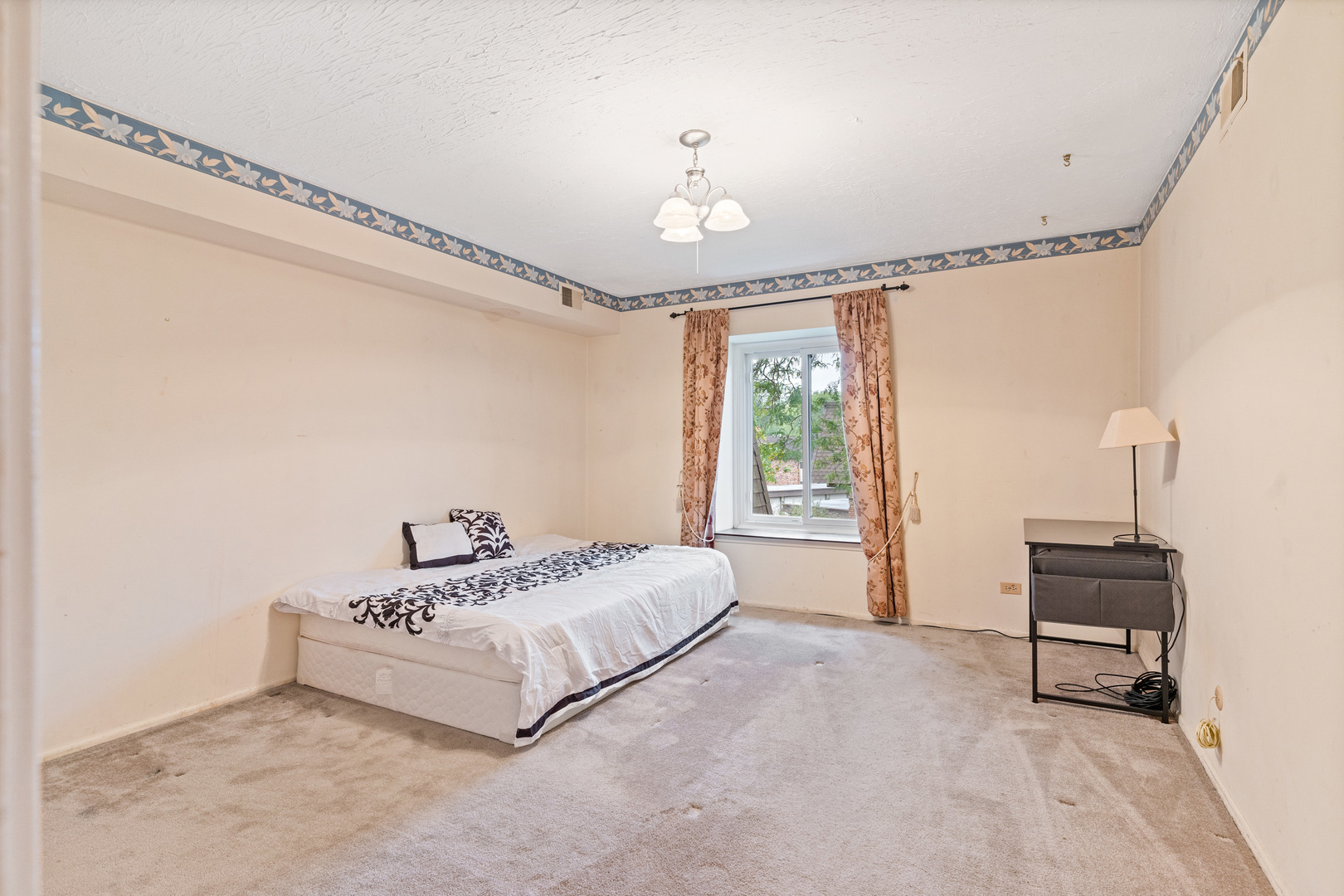 11130 Northwest Road #E, Palos Hills, IL 60465