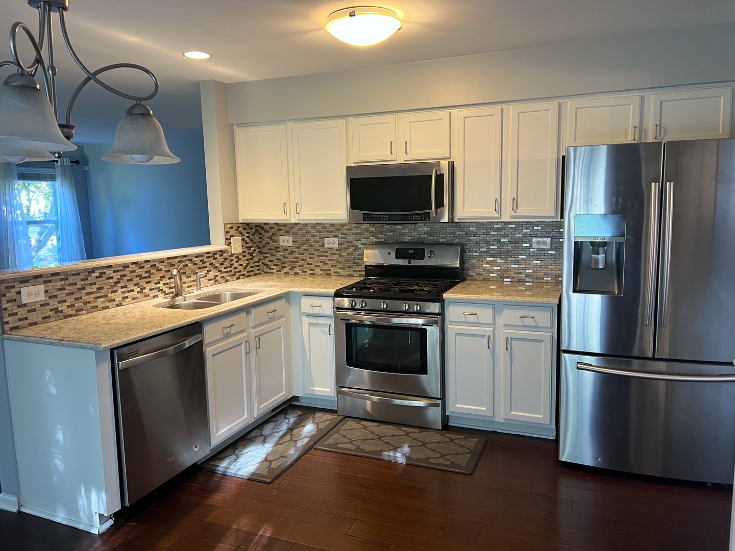 2112 Skylane Drive, Naperville, IL 60564