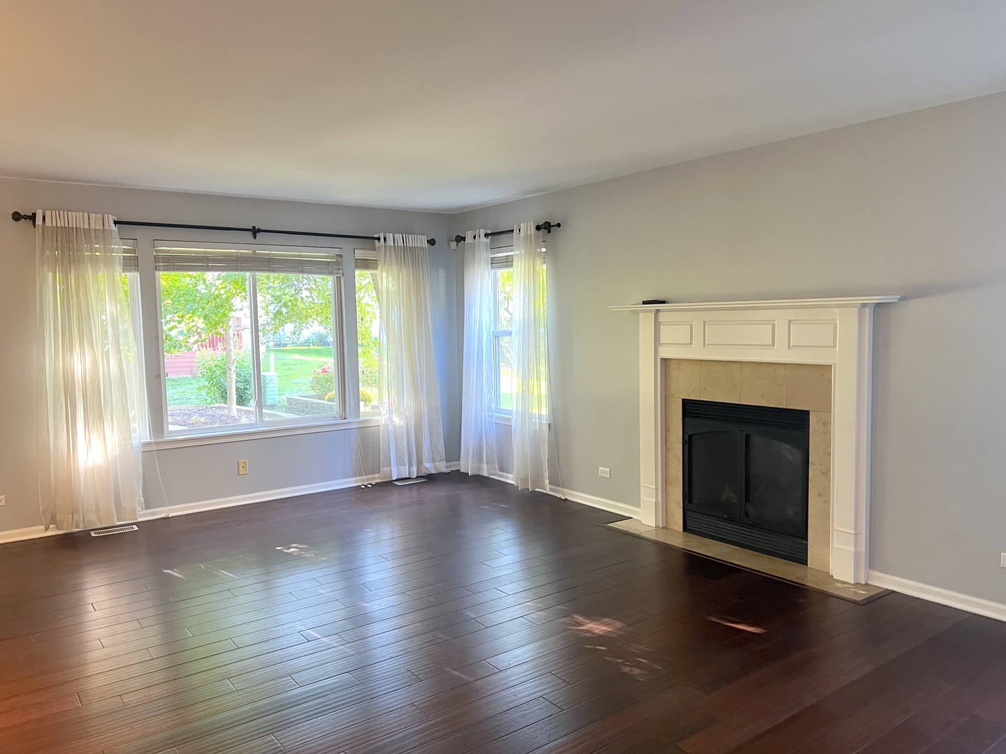 2112 Skylane Drive, Naperville, IL 60564