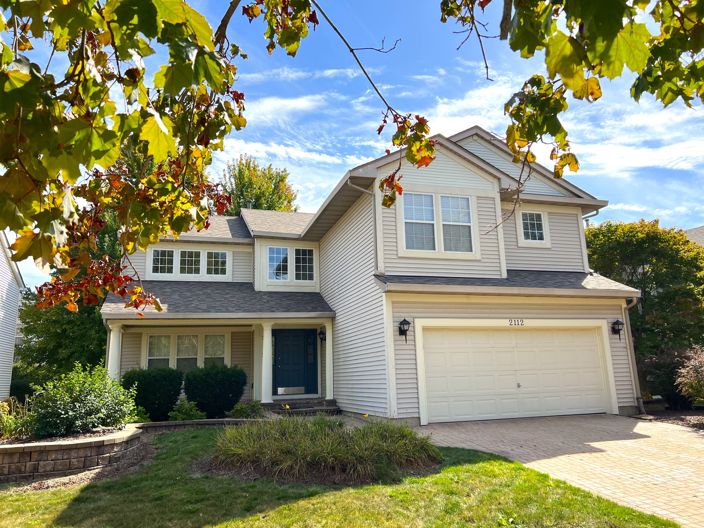 2112 Skylane Drive, Naperville, IL 60564