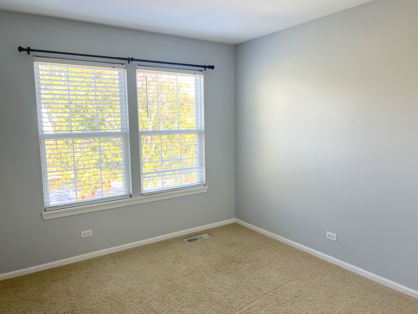2112 Skylane Drive, Naperville, IL 60564