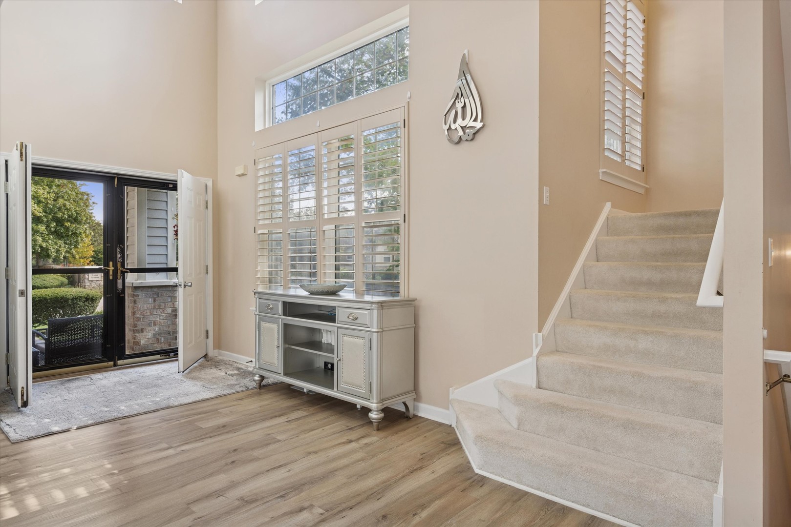 1618 Astor Avenue, Oakbrook Terrace, IL 60181