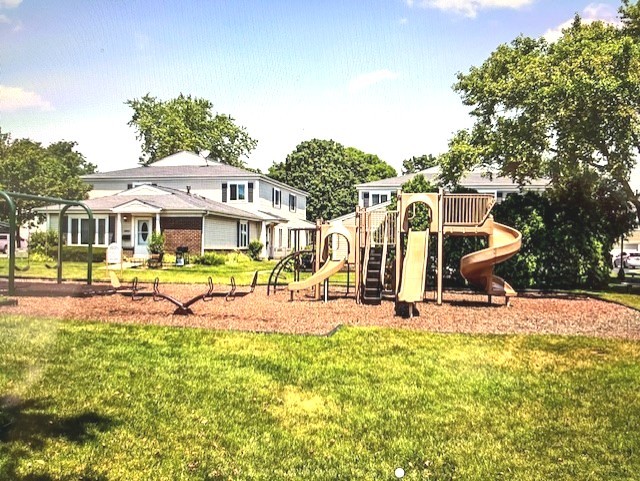 1451 Cove Drive #199D, Prospect Heights, IL 60070