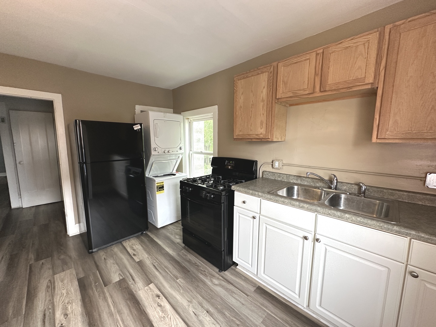 428 W High Street #B, Sycamore, IL 60178