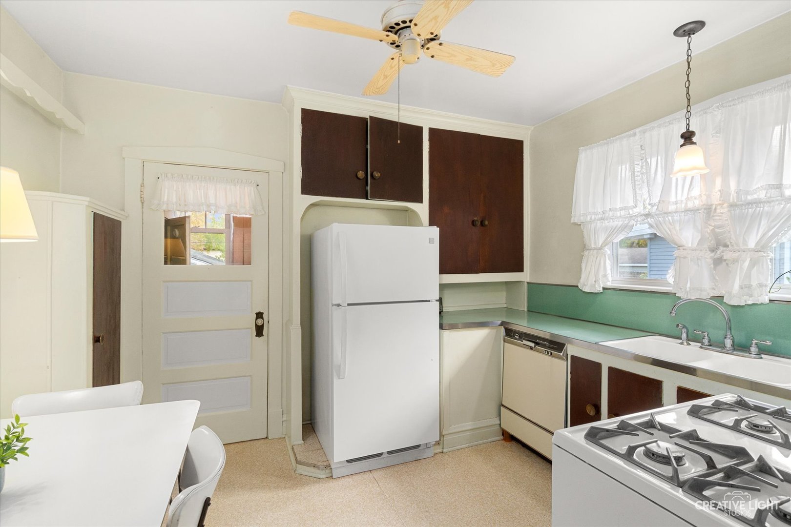 343 S Wisconsin Avenue, Villa Park, IL 60181