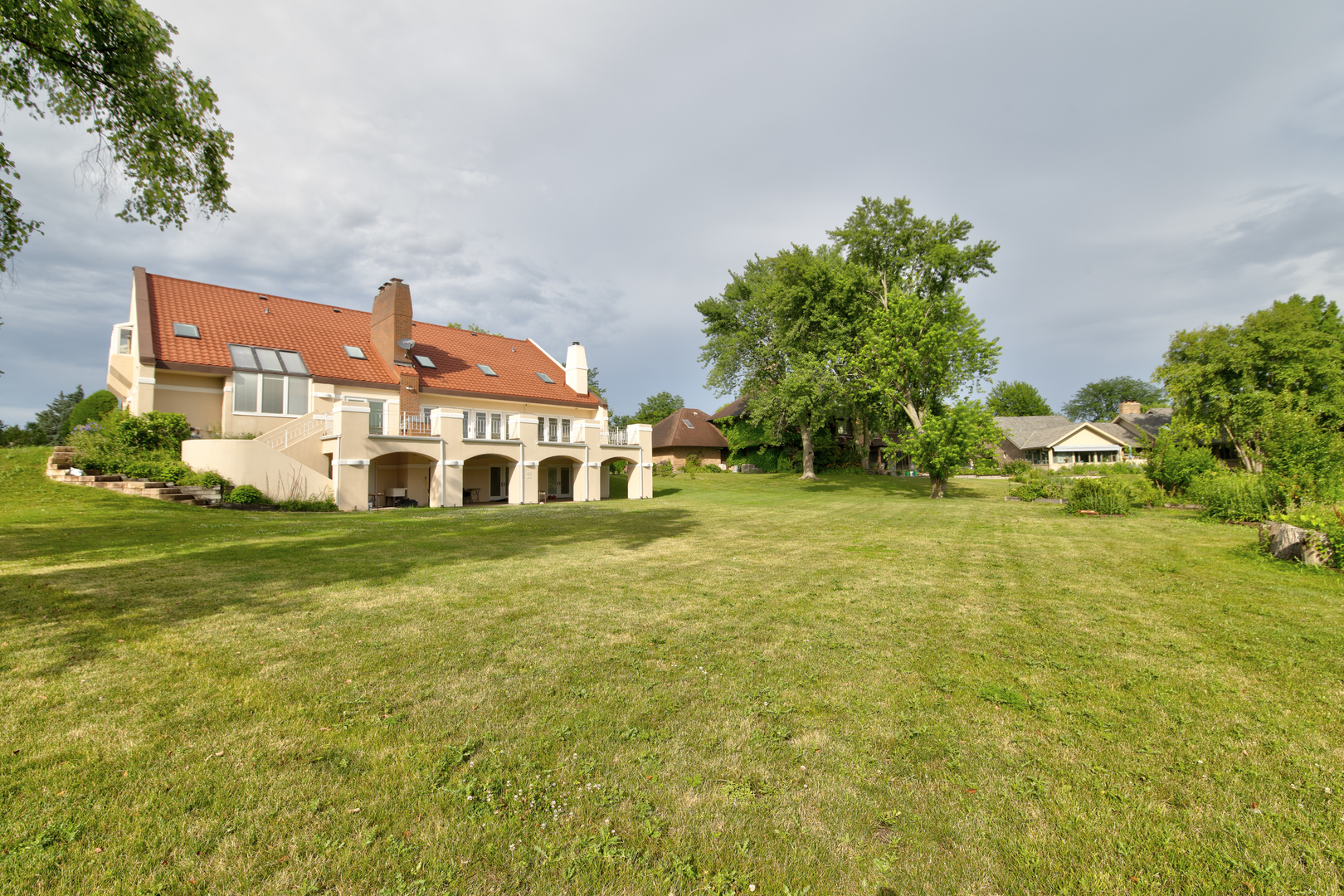 8170 Lake Ridge Drive, Burr Ridge, IL 60527