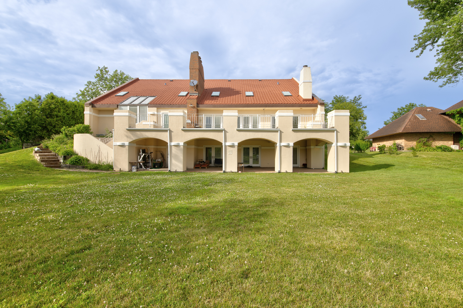 8170 Lake Ridge Drive, Burr Ridge, IL 60527