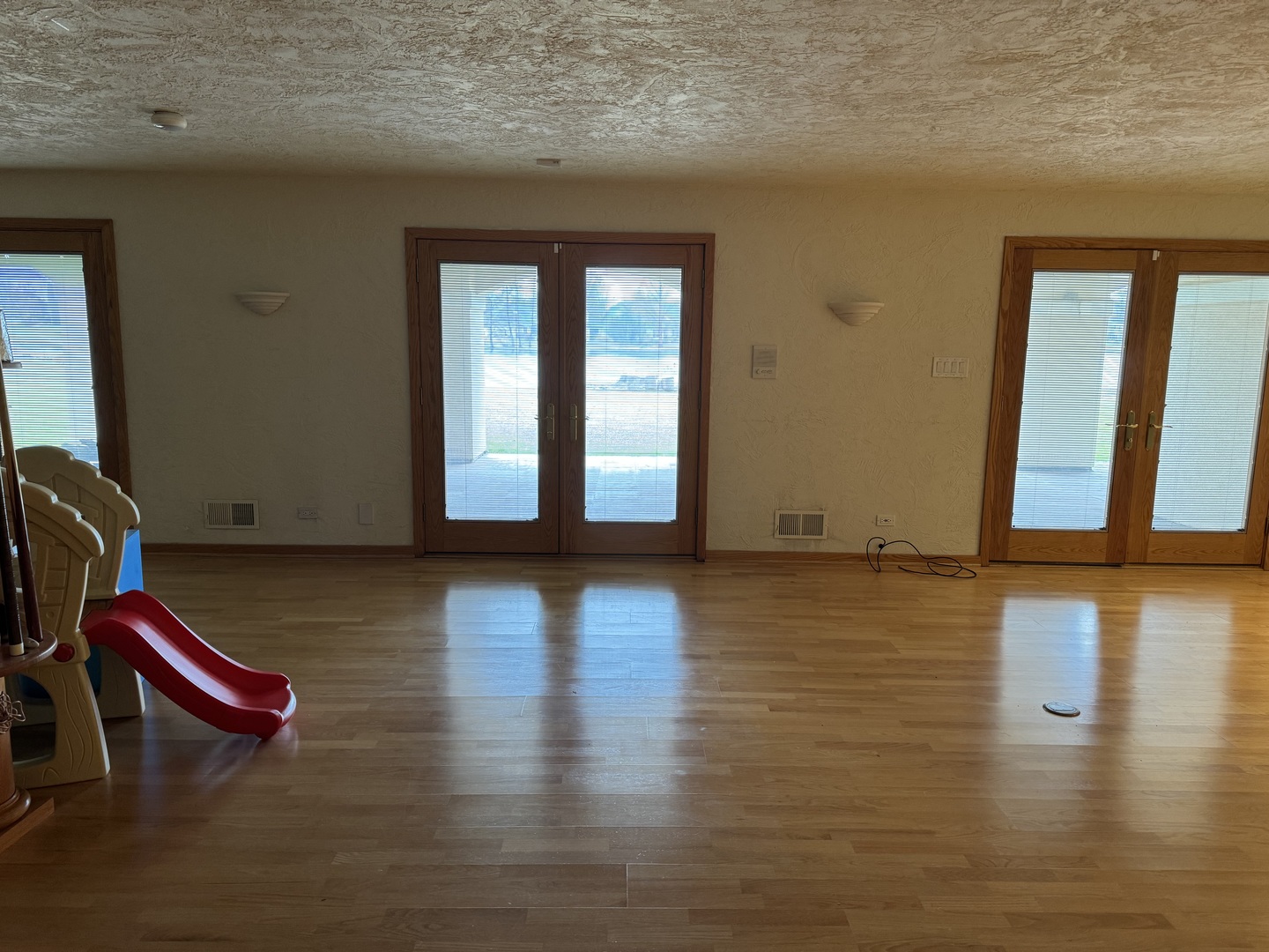 8170 Lake Ridge Drive, Burr Ridge, IL 60527