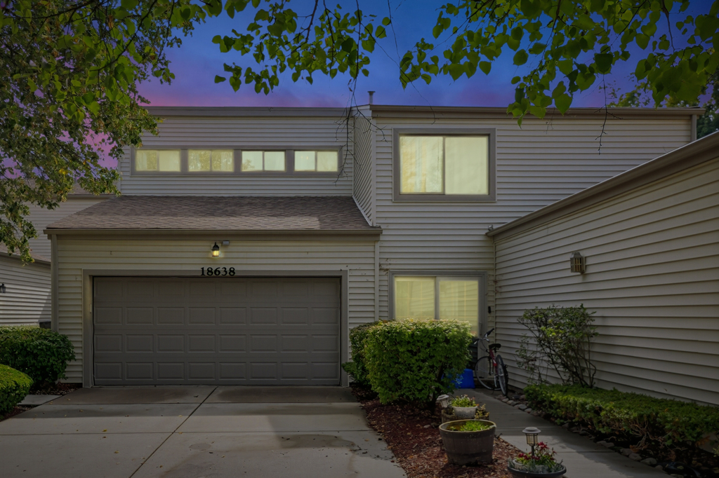 18638 Golfview Drive, Hazel Crest, IL 60429