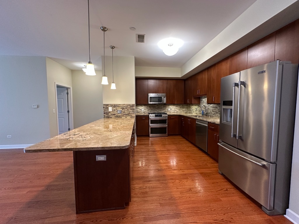 5100 W 96th Street #232, Oak Lawn, IL 60453