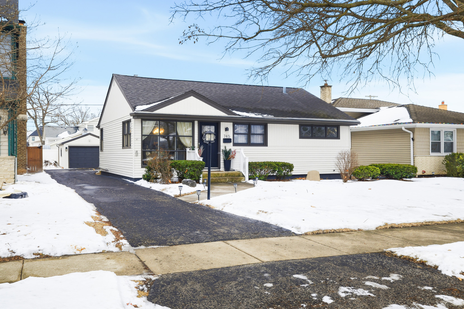 745 S Hillside Avenue, Elmhurst, IL 60126