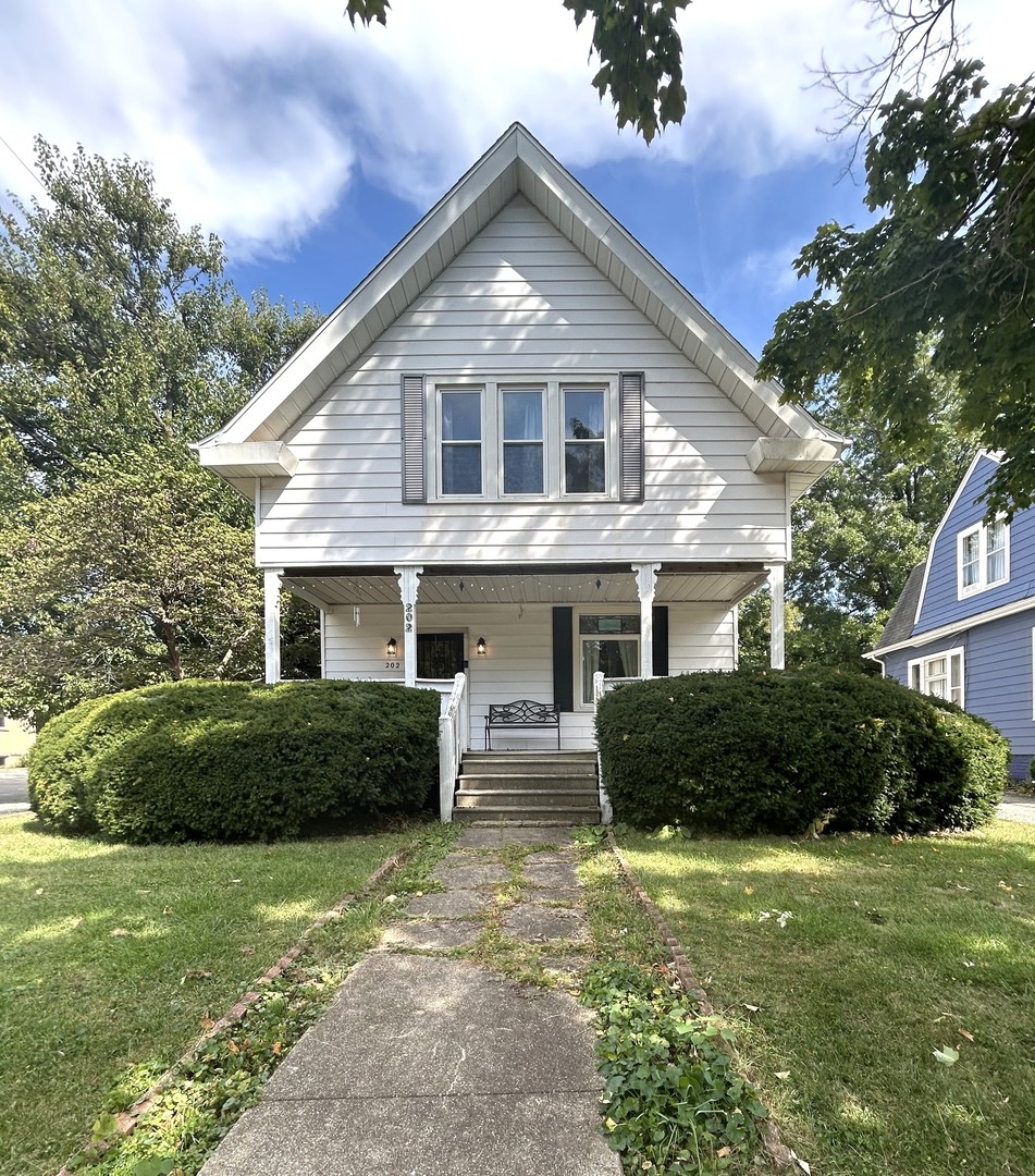 202 Willard Avenue, Bloomington, IL 61701
