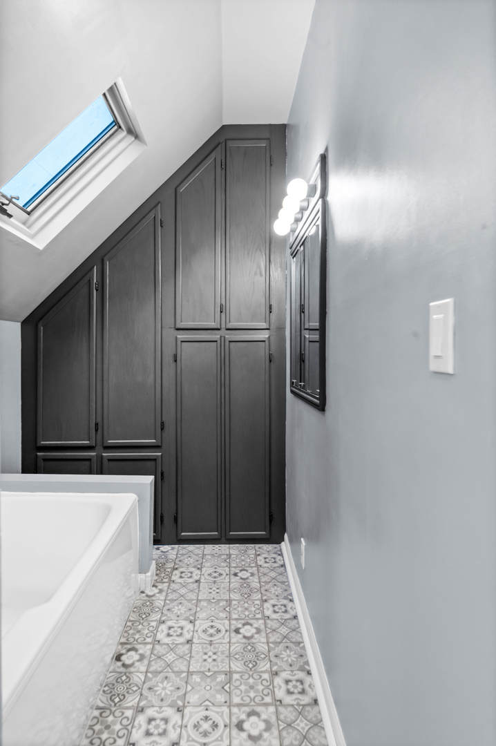 202 Willard Avenue, Bloomington, IL 61701