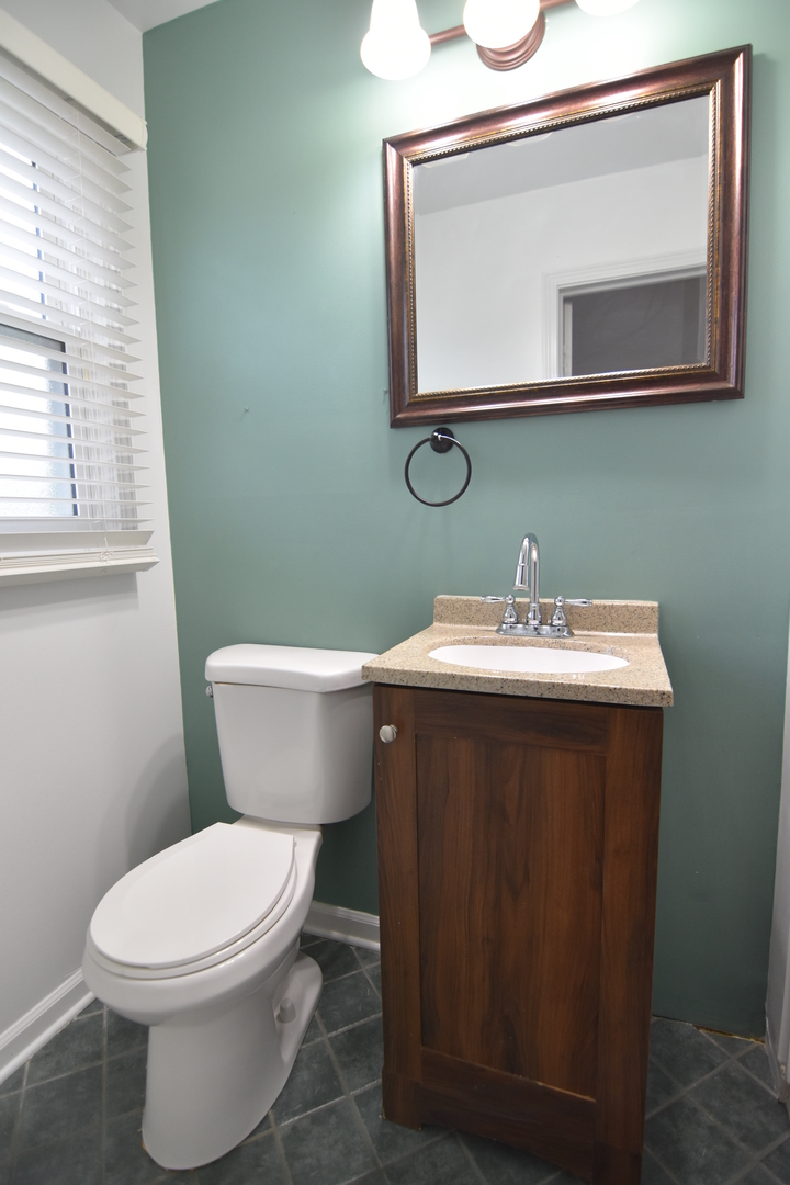 25 Carol Court, Crete, IL 60417