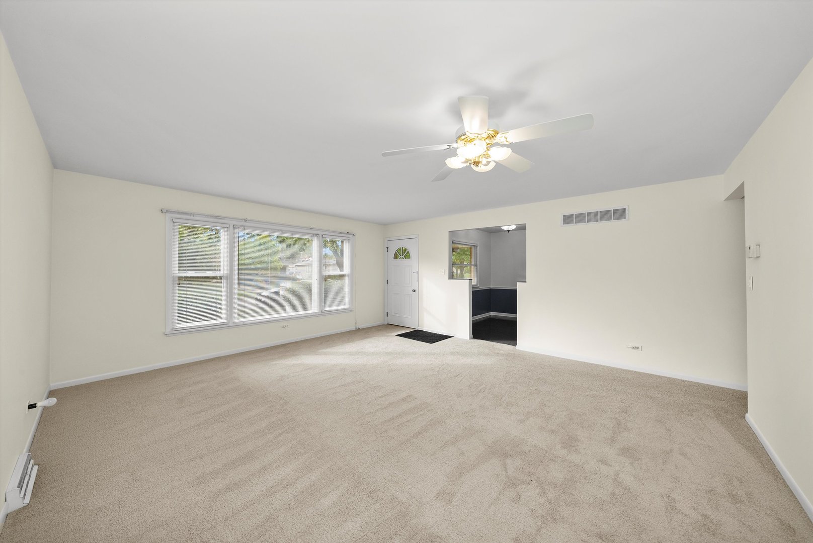 201 N Stewart Avenue, Lombard, IL 60148
