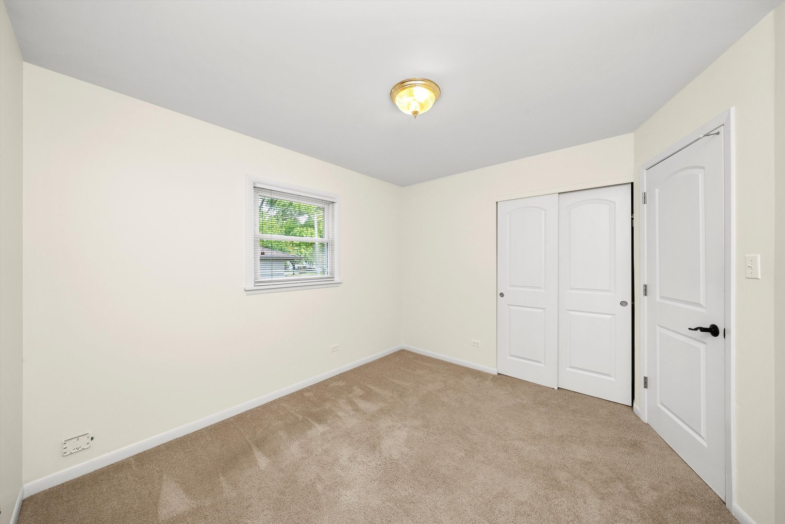 201 N Stewart Avenue, Lombard, IL 60148