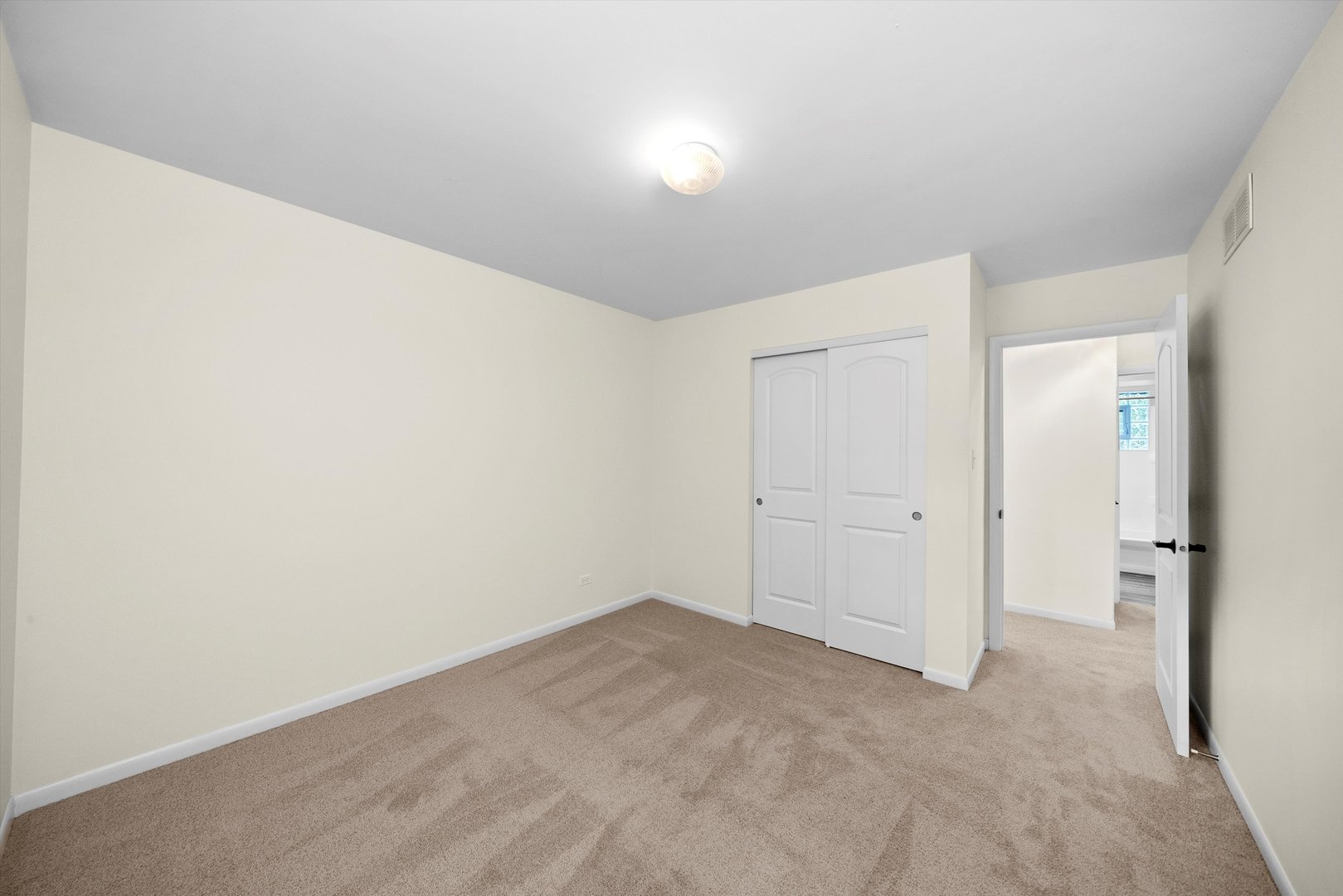201 N Stewart Avenue, Lombard, IL 60148