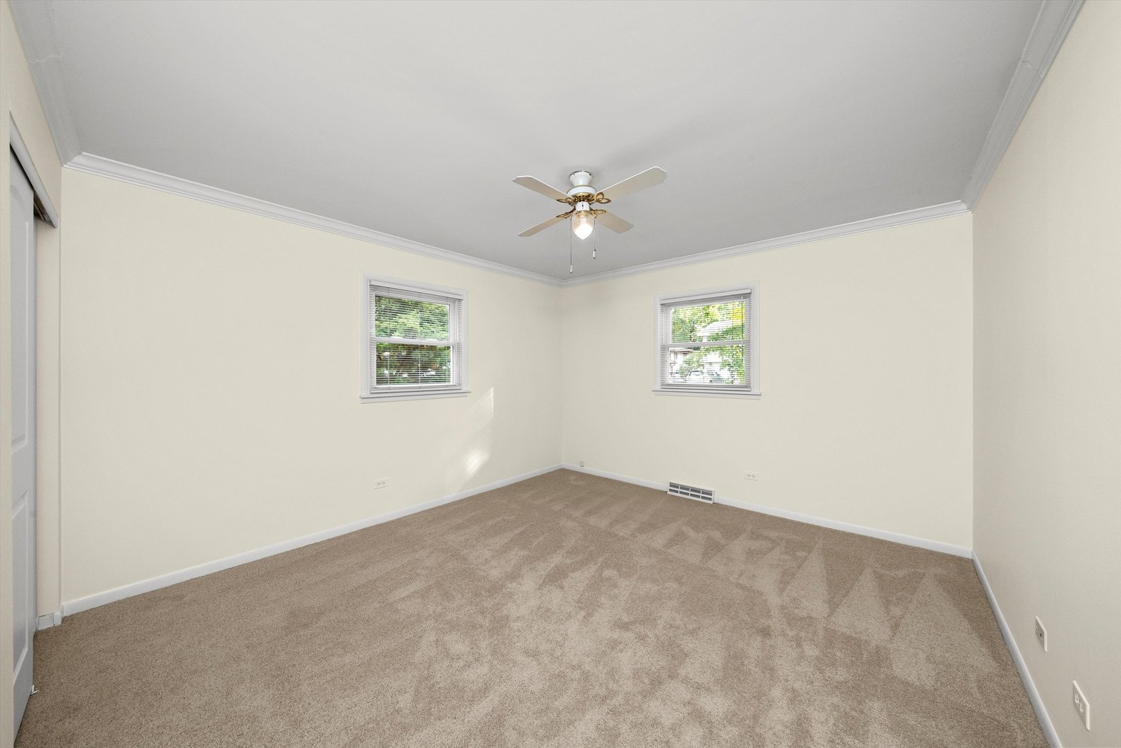 201 N Stewart Avenue, Lombard, IL 60148