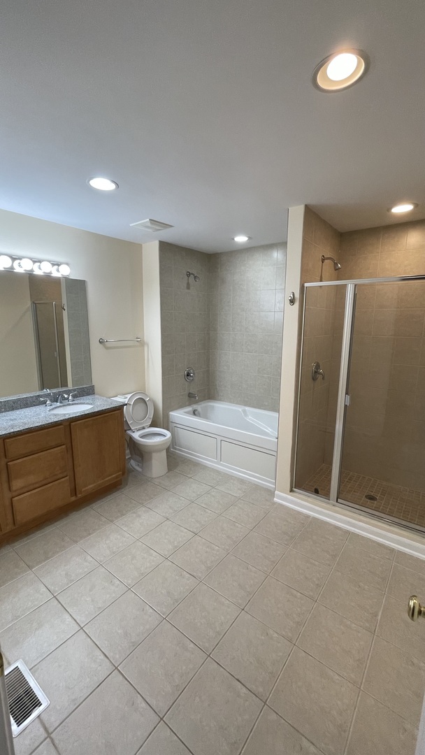1723 Wildberry Drive #C, Glenview, IL 60025