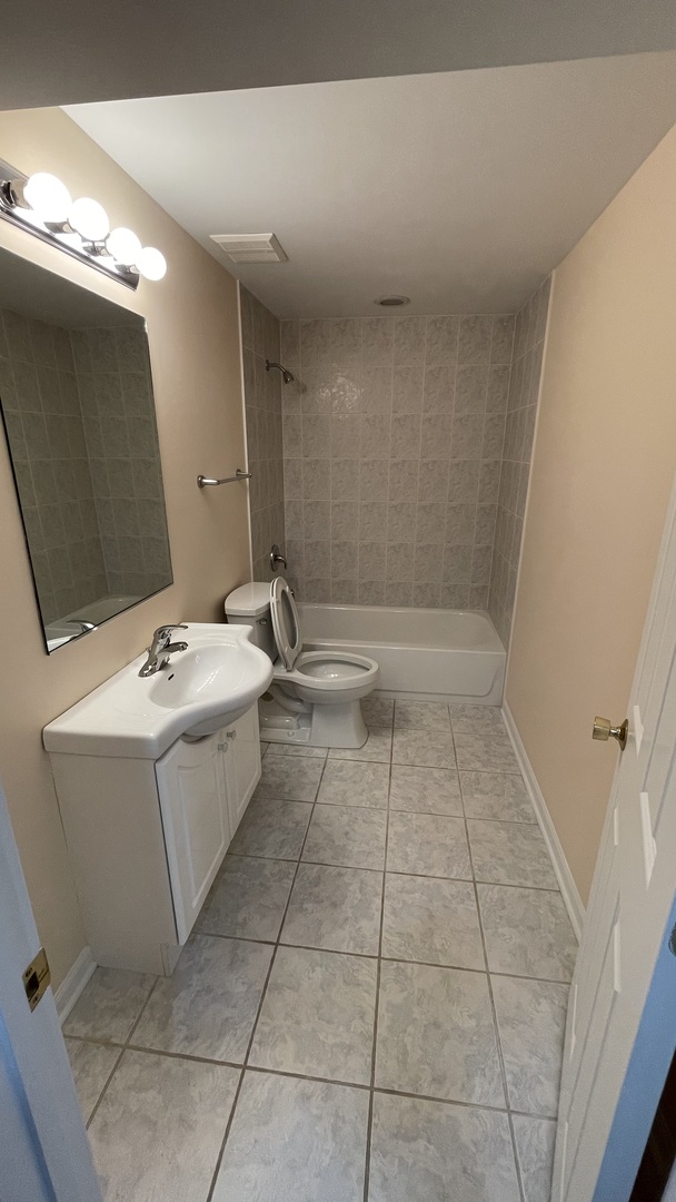 1723 Wildberry Drive #C, Glenview, IL 60025