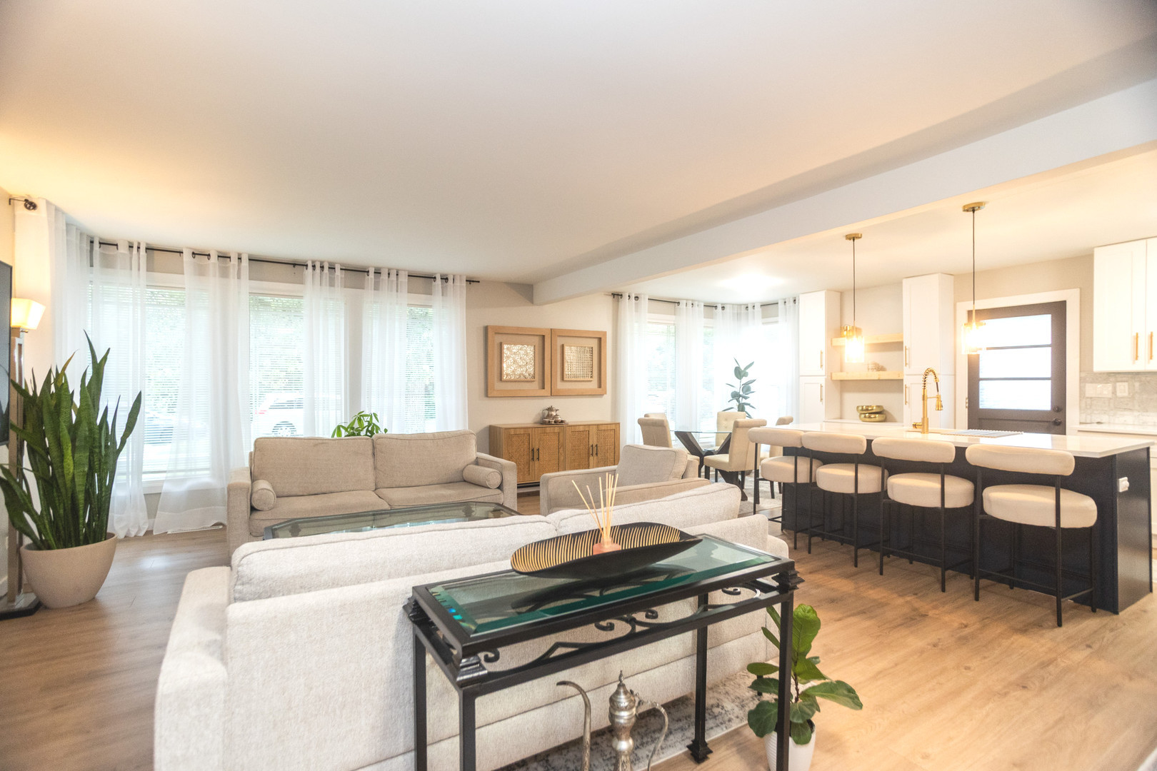 726 Lawler Avenue, Wilmette, IL 60091