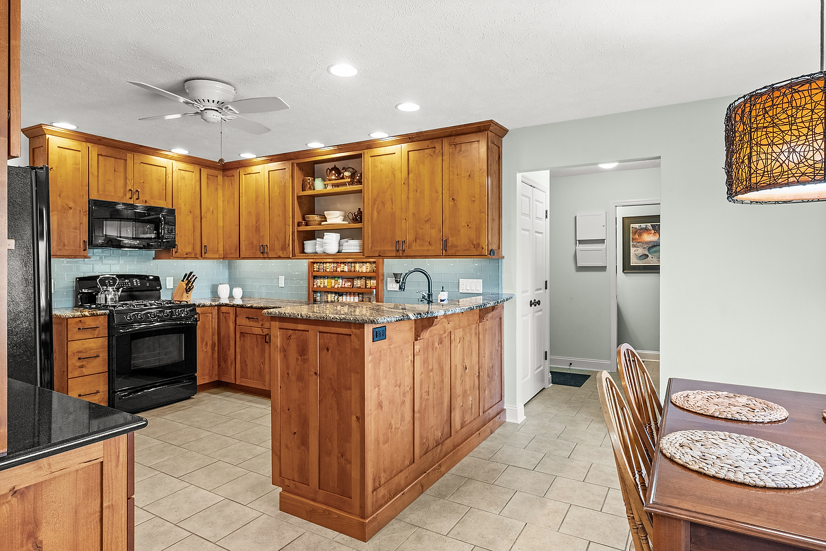 21 Pendleton Way, Bloomington, IL 61704