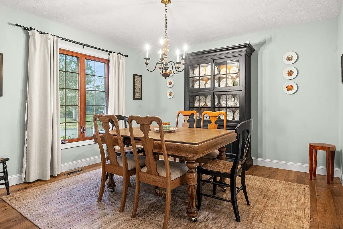 21 Pendleton Way, Bloomington, IL 61704